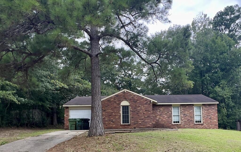 2215 Barnes Dr, Columbus, GA 31907