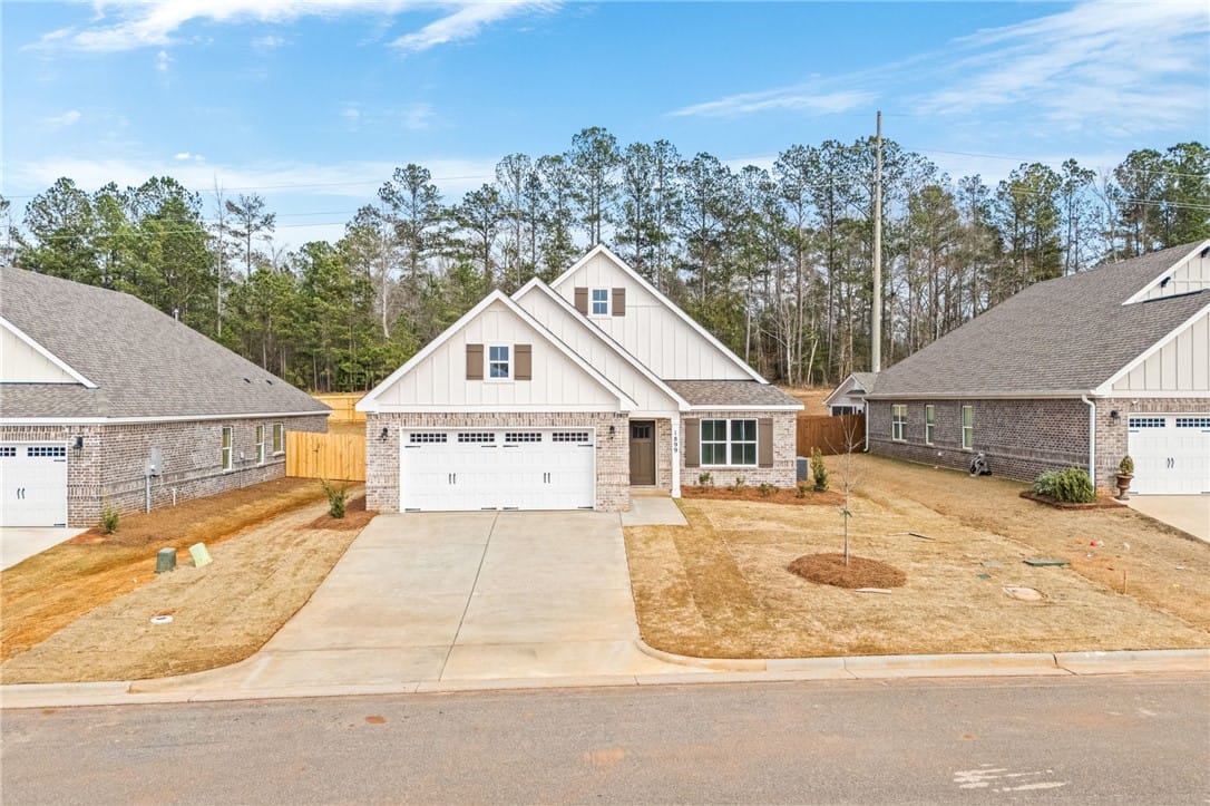 1899 Hidden Lakes Drive, Opelika, AL, 36801