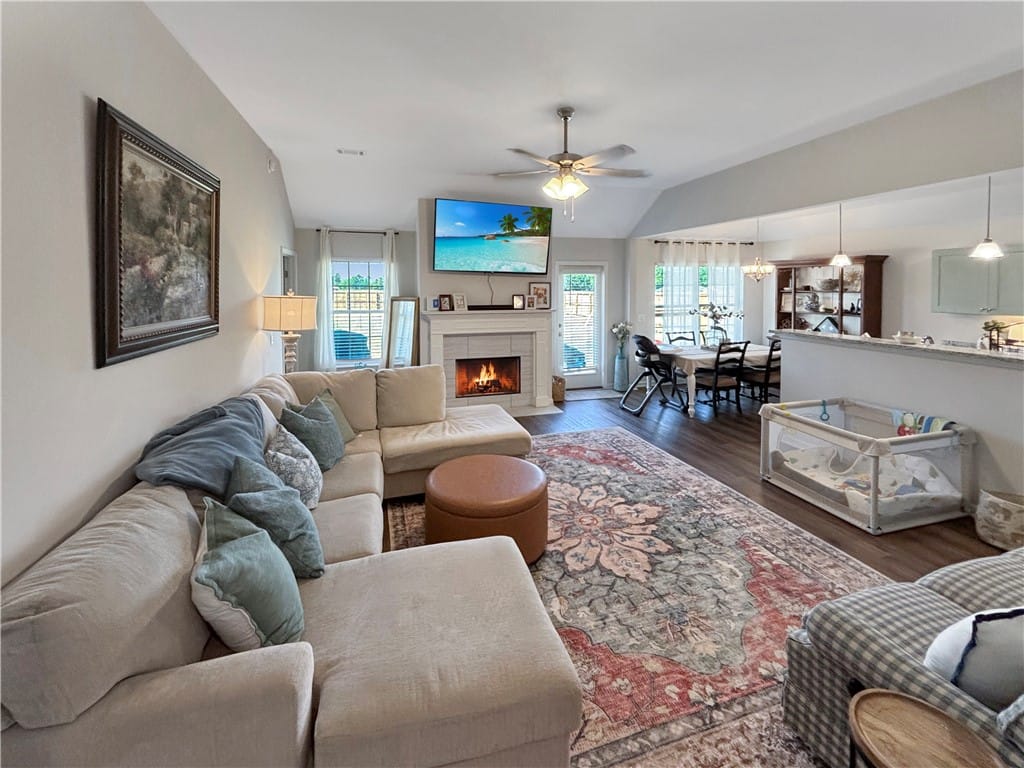 1851 LANDING, Deatsville, AL, 36022 — Photo 3