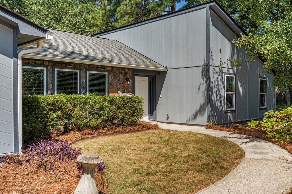 7665 Edgewater Dr, Columbus, GA 31904