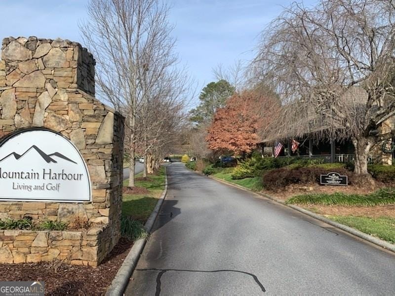 59 Mountain Harbour Dr, Hayesville, NC 28904