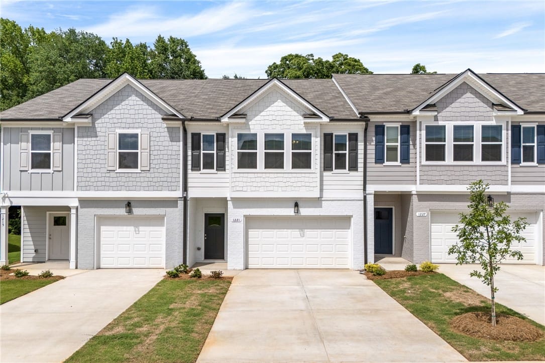 1221 McCoy Street, Opelika, AL, 36801