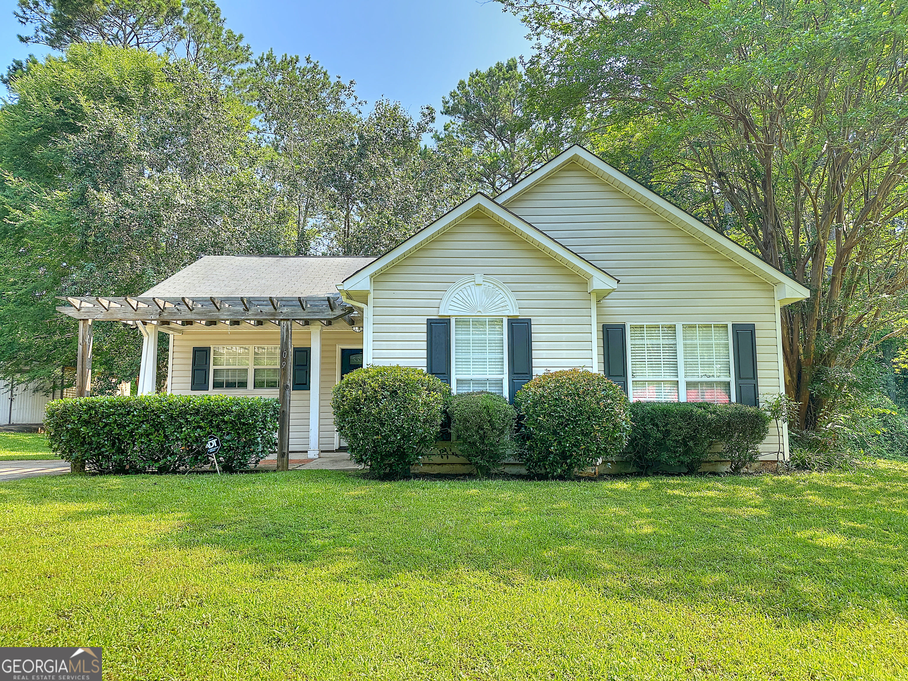 109 Ridgefield Dr, LaGrange, GA 30241