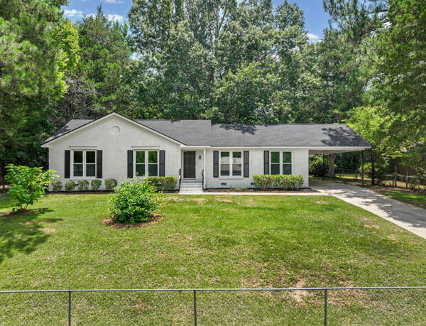 206 Raintree Dr, Albany, GA 31705