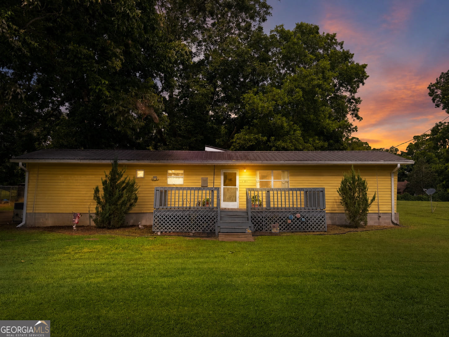 124 Church St, Moreland, GA 30259