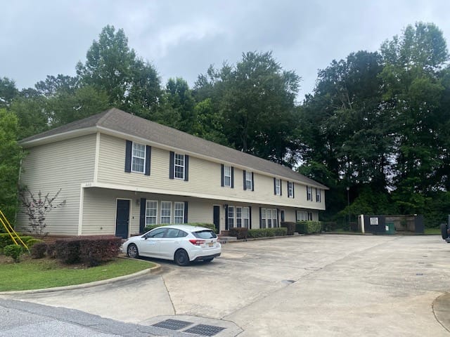 Auburn, AL 36830, A classic two-story multifamily residence with amp