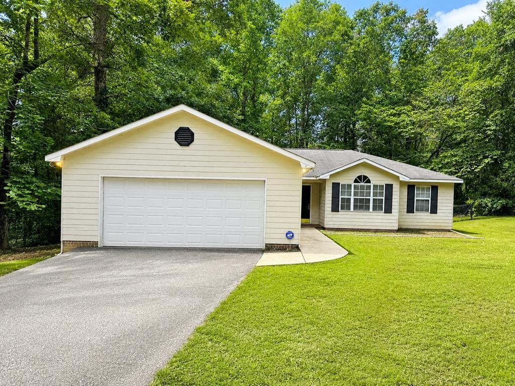 141 Douglas Dr, Ellerslie, GA 31807