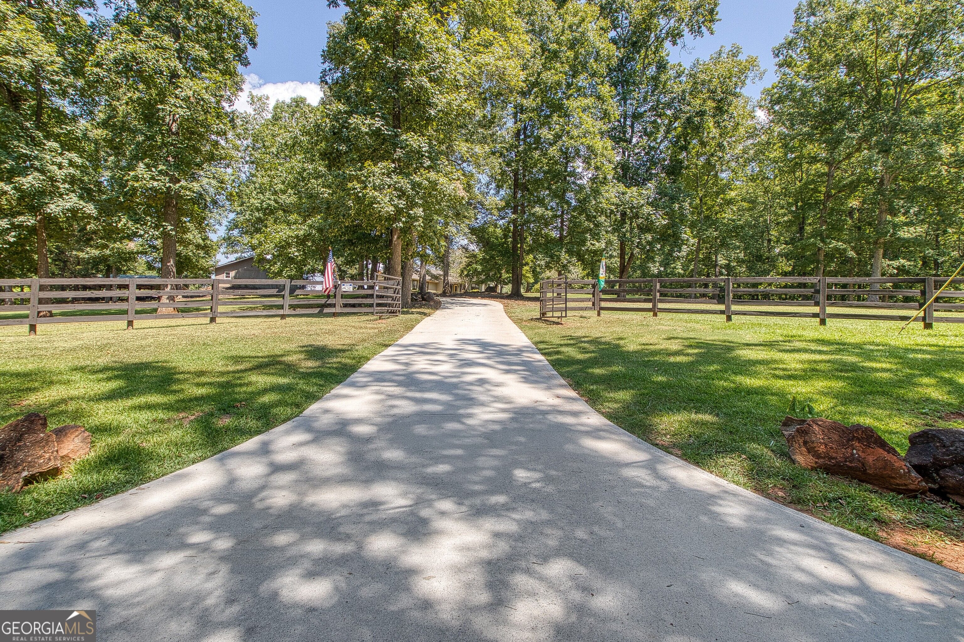 792 Fincher Rd, Moreland, GA 30259