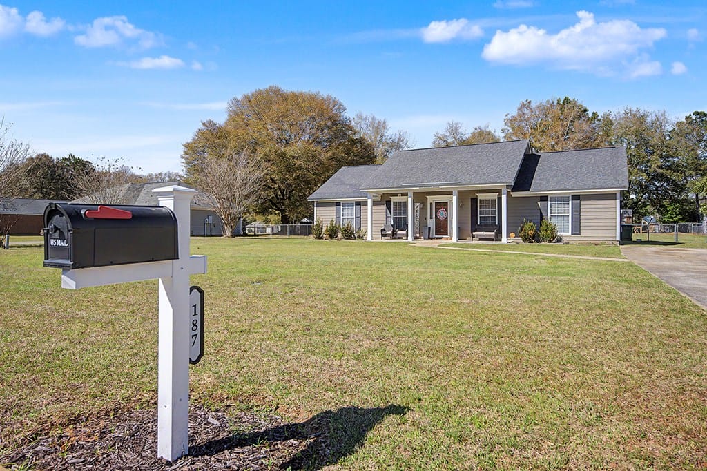 187 Big Oak Dr, Leesburg, GA 31763