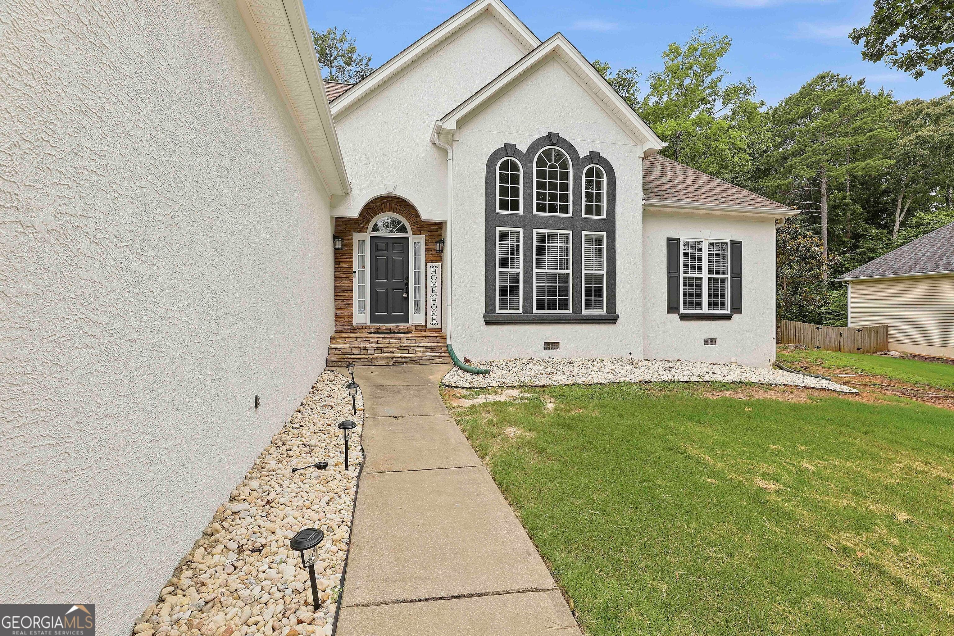 110 Lyndhurst Way, Sharpsburg, GA 30277