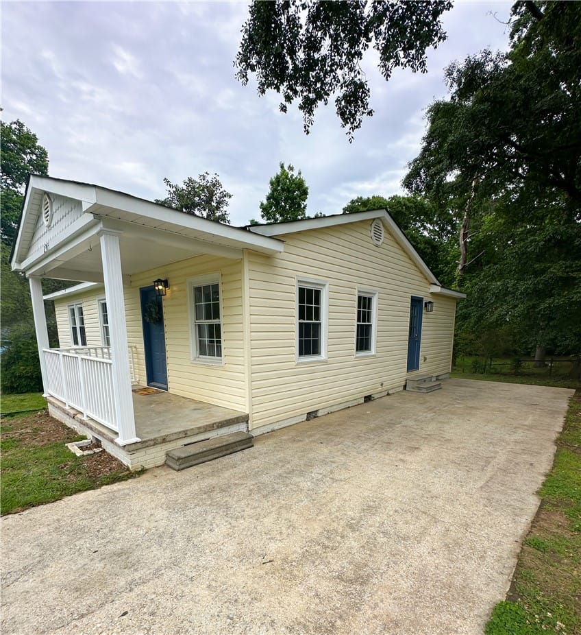 2305 Stone St, Opelika, AL 36801