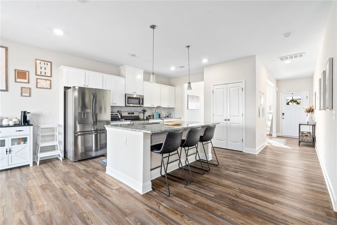 2504 Rocky Point Dr, Opelika, AL 36801