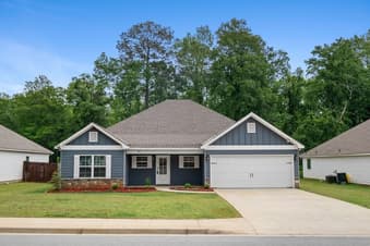 1431 LOWNDES, Opelika, AL, 36801