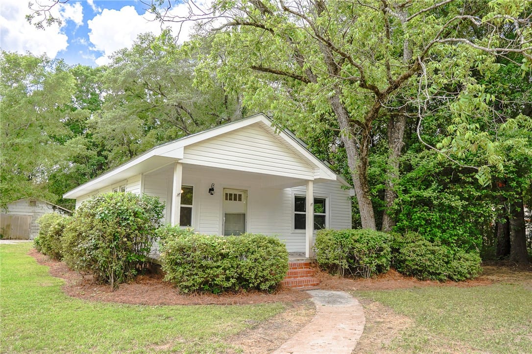 2060 Lee Road 430, Smiths Station, AL, 36877