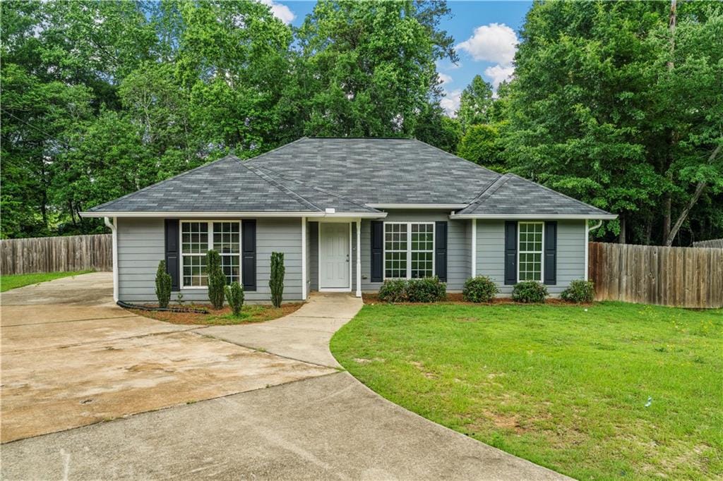 147 Lee Rd 2059, Phenix City, AL 36870