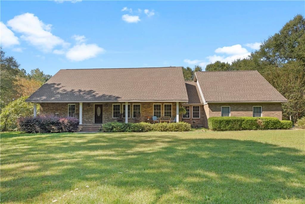 65 Gullatt Rd, Opelika, AL 36804