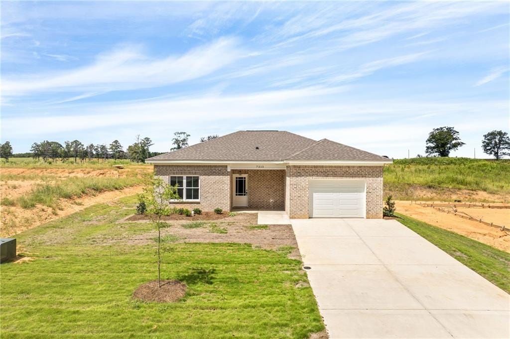 7213 King Rd, Valley, AL 36854