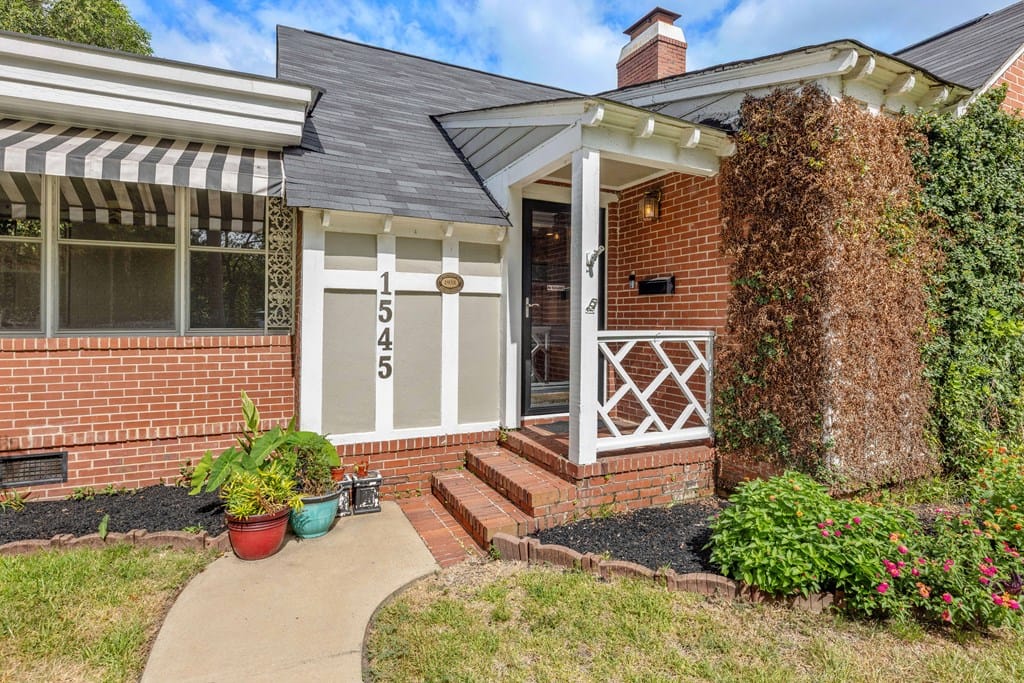 1545 18th Ave, Columbus, GA 31901, front door