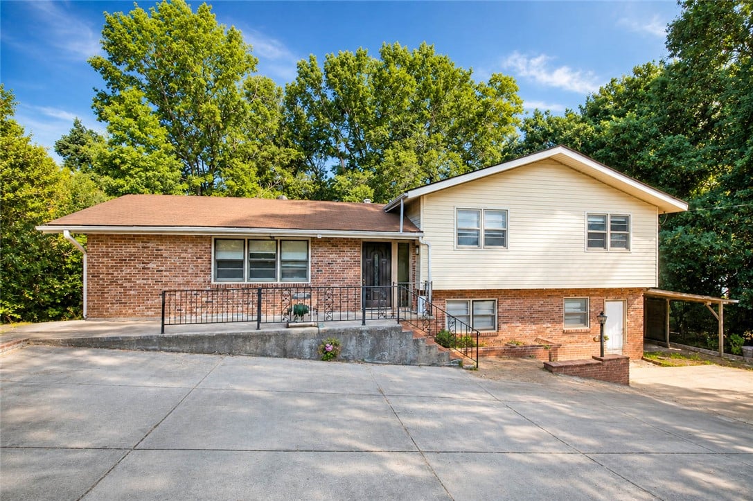 206 N 4th St, Opelika, AL 36801