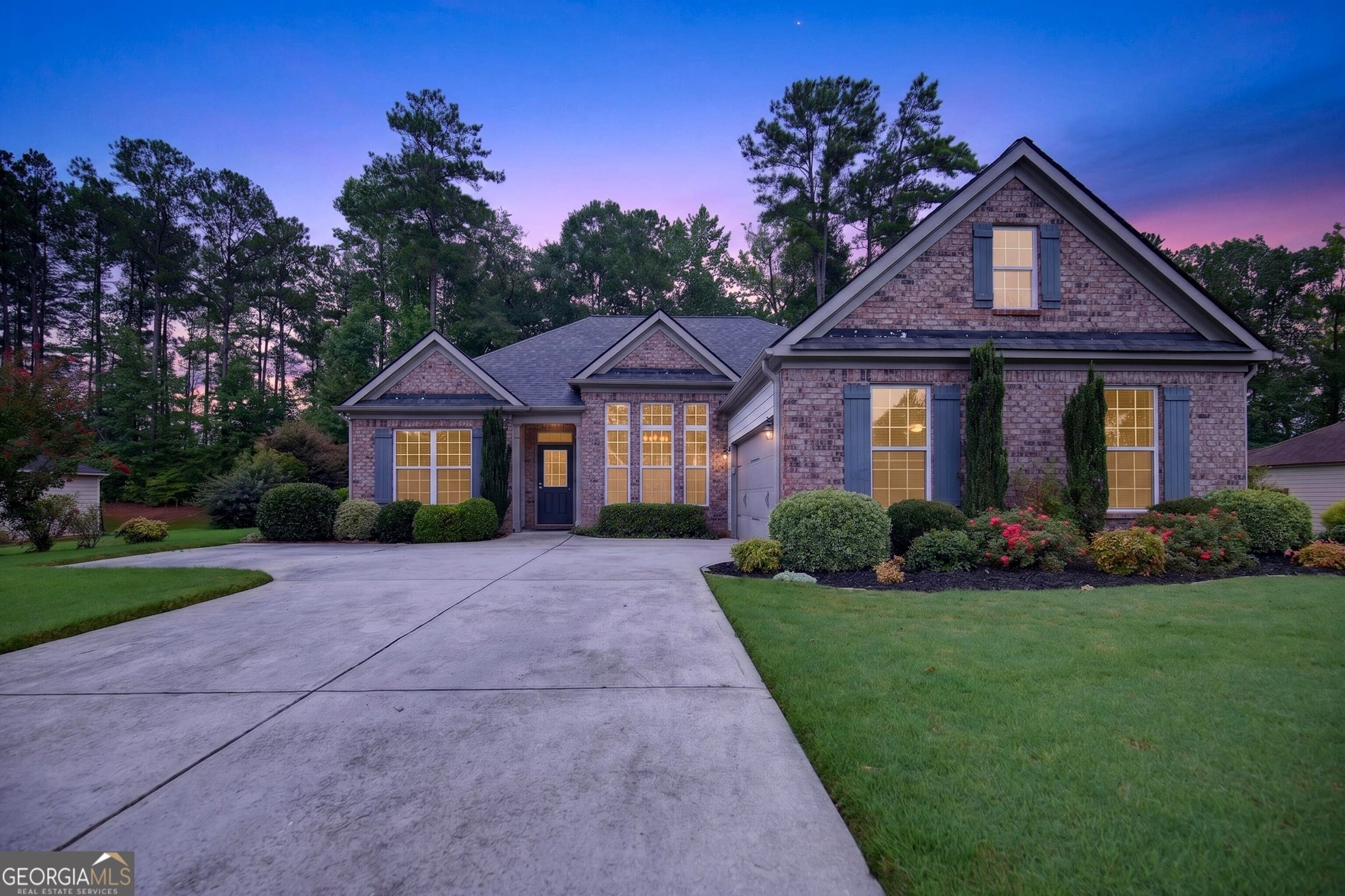 155 Savannah Dr, Senoia, GA 30276
