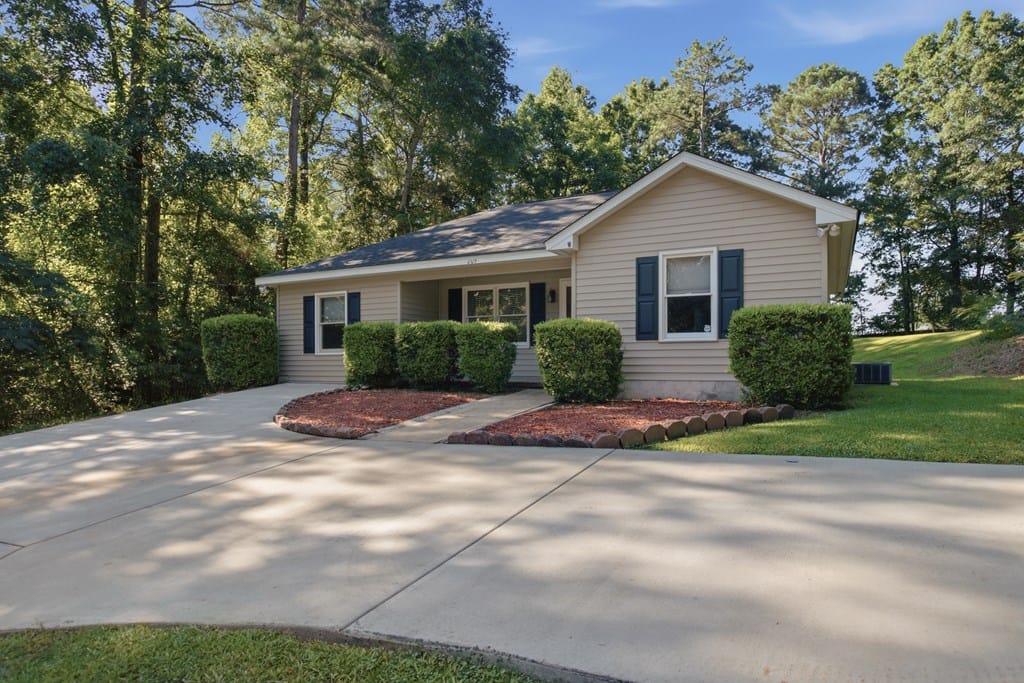 209 Waverly Cir, Waverly Hall, GA 31831