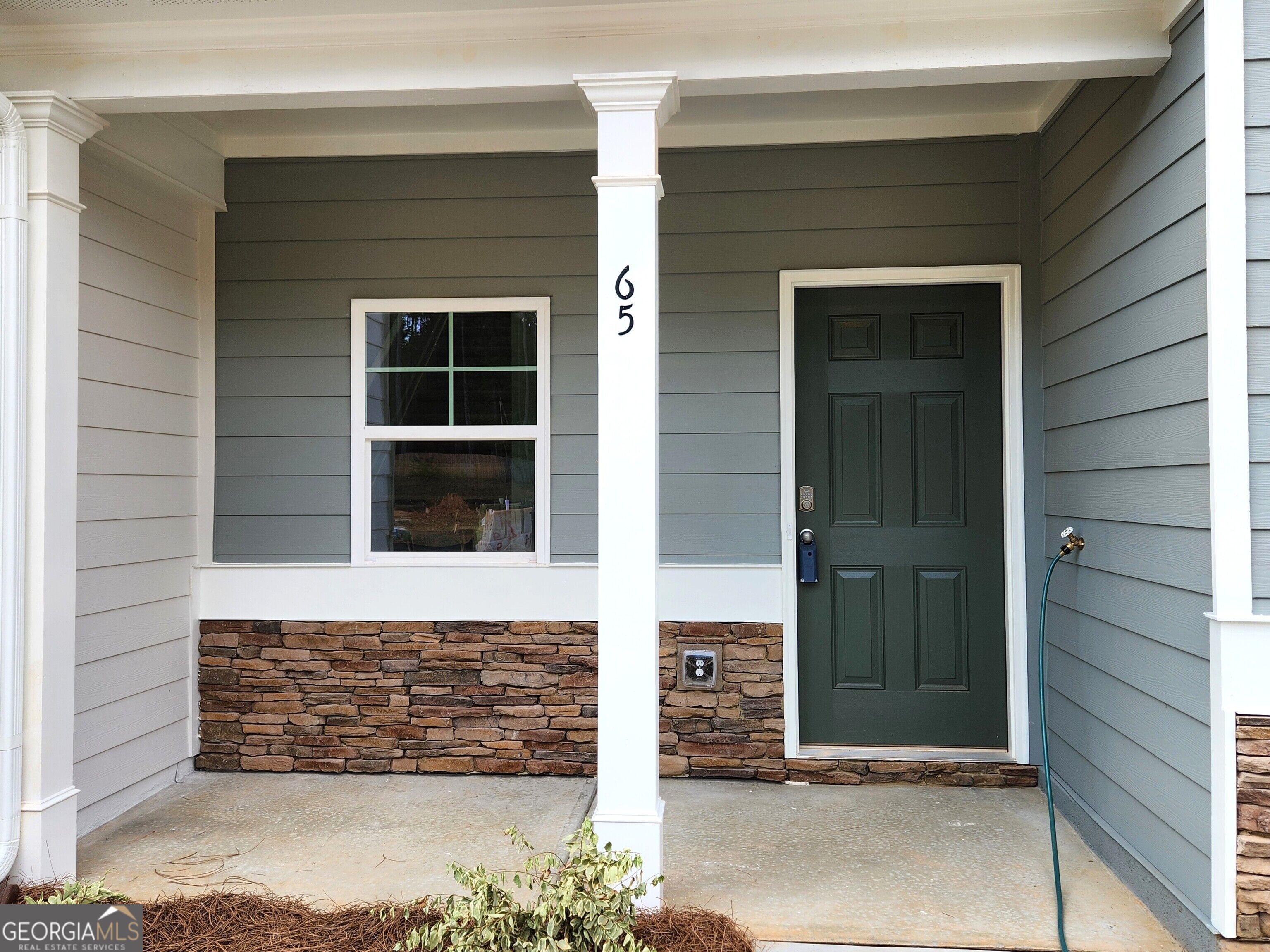39 Umber Ln, Newnan, GA 30263