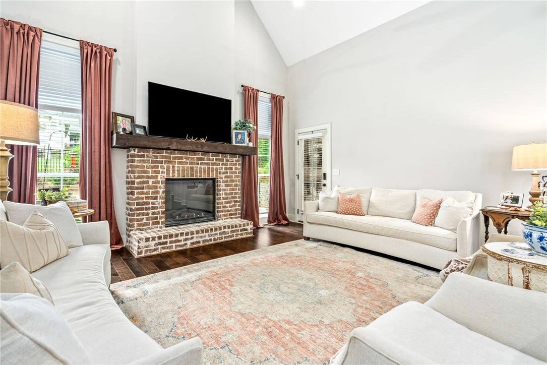 1602 Whiskey Run Ln, Auburn, AL 36832, Living room with a brick fireplace, vaulted ceilin
