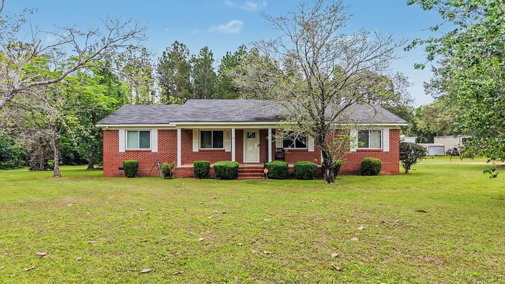 2413 Lily Pond Rd, Albany, GA 31721