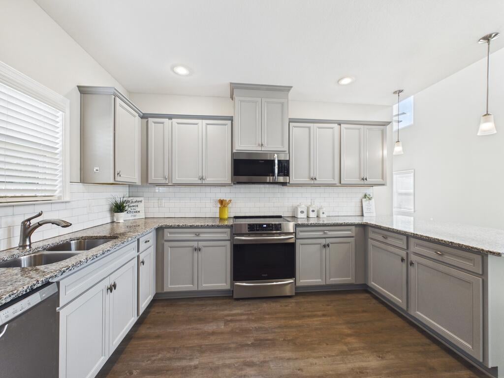 117 Wood Hl Dr, Smiths Station, AL 36877, Kitchen