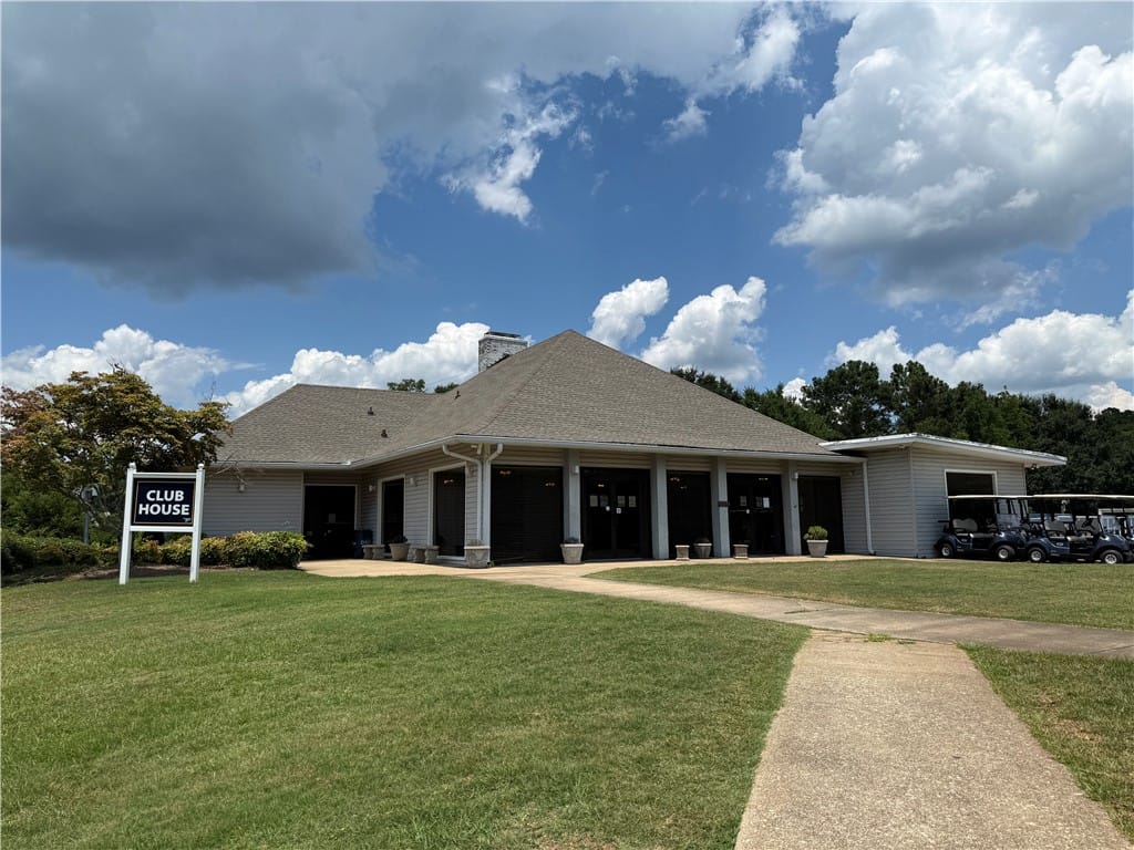 2001 Country Club Road, Lanett, AL, 36863