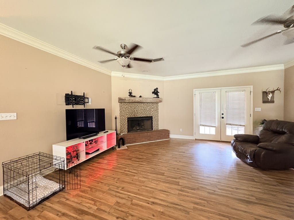 183 Edinborough Dr, Leesburg, GA 31763
