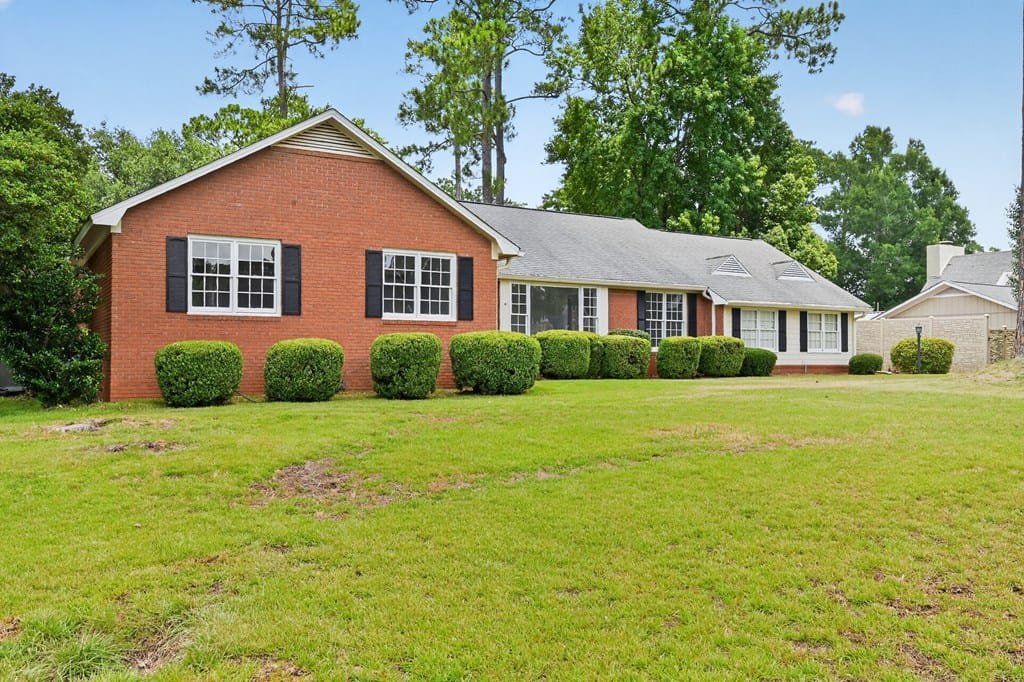 2607 Kenilworth Dr, Albany, GA 31707