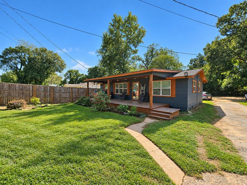 220 W Lester St, Americus, GA 31719