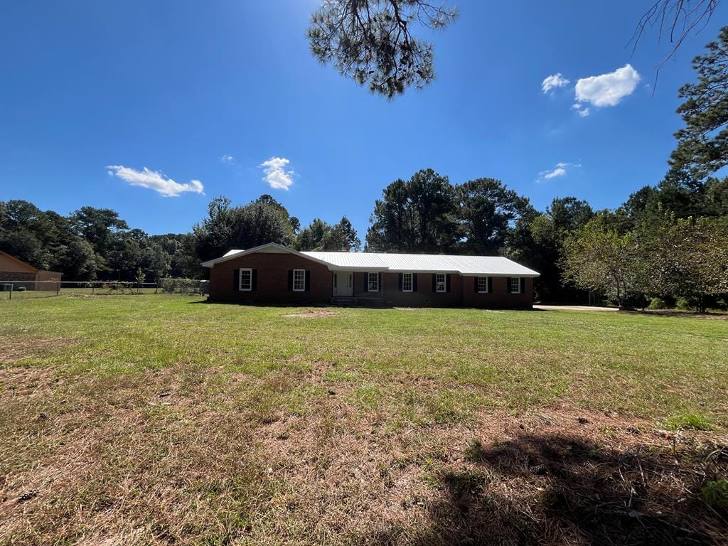 422 Dunbar Ln, Albany, GA 31701