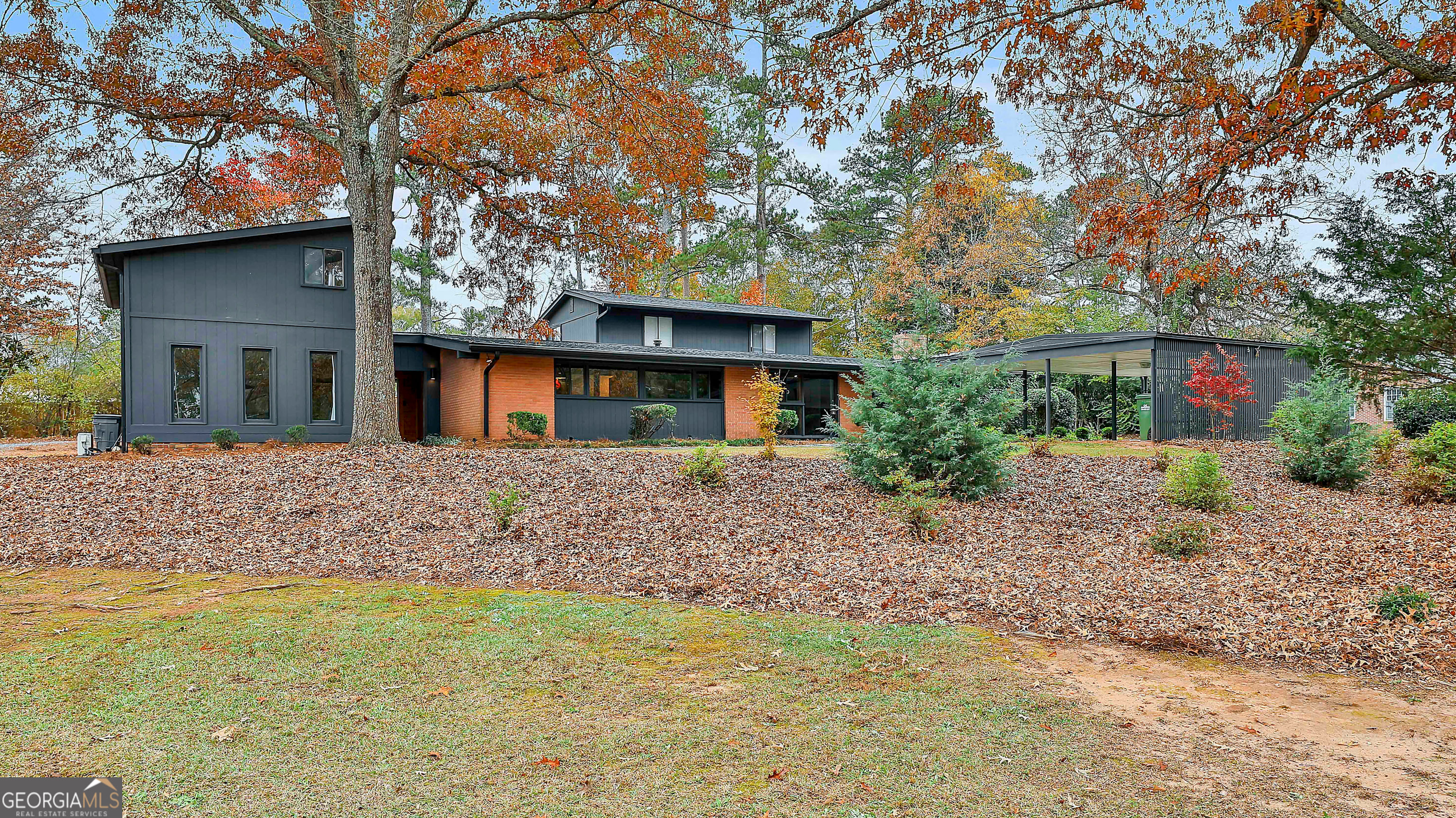 511 E Boyd Rd, Hogansville, GA 30230