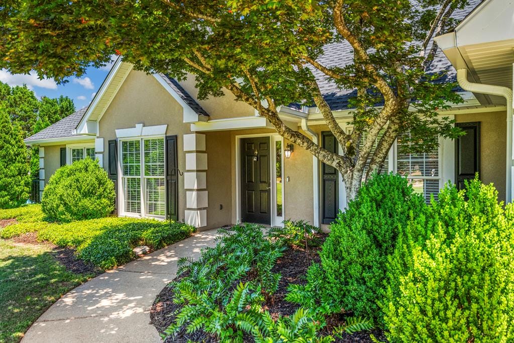 111 Prestwick Dr, LaGrange, GA 30241