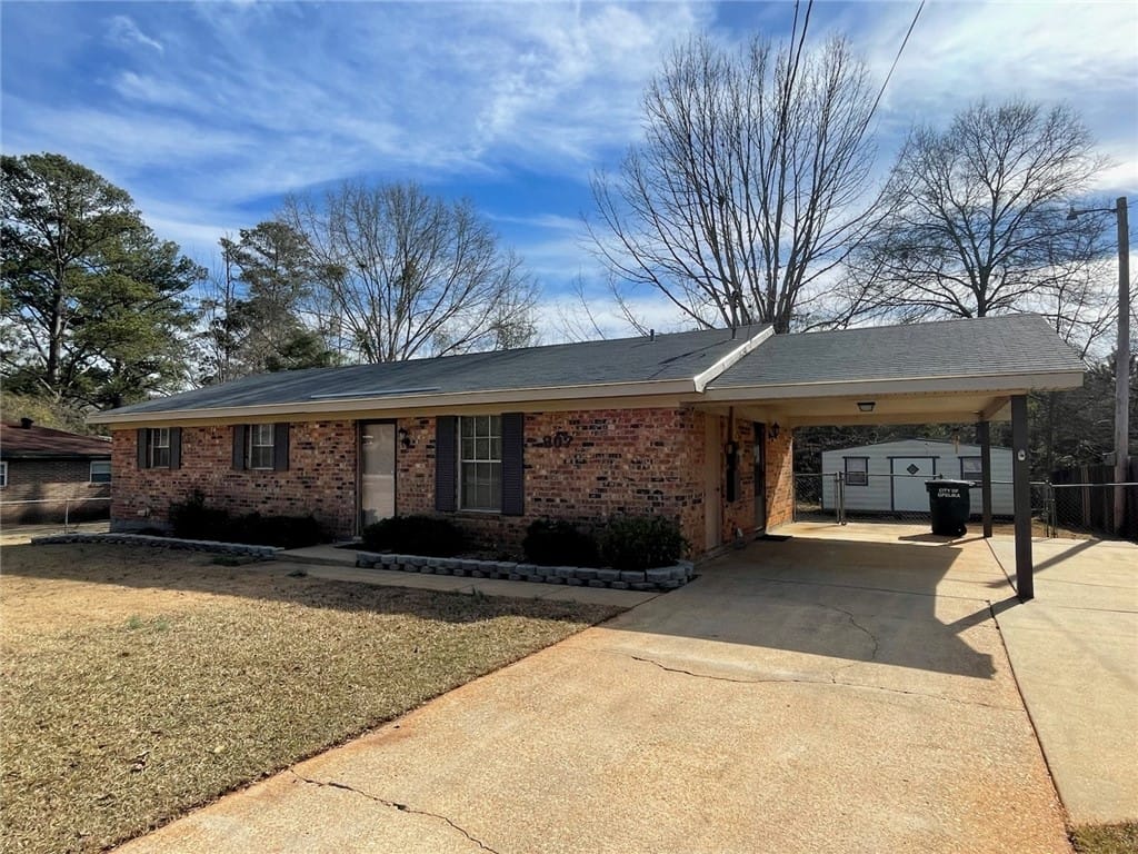 807 Lake Condy Road, Opelika, AL, 36801