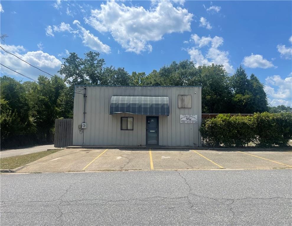 1235 11th, Phenix City, AL, 36867