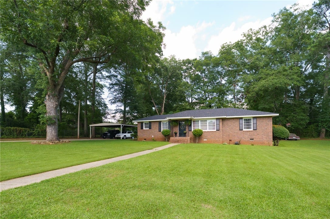 507 N 11th Ave, Lanett, AL 36863