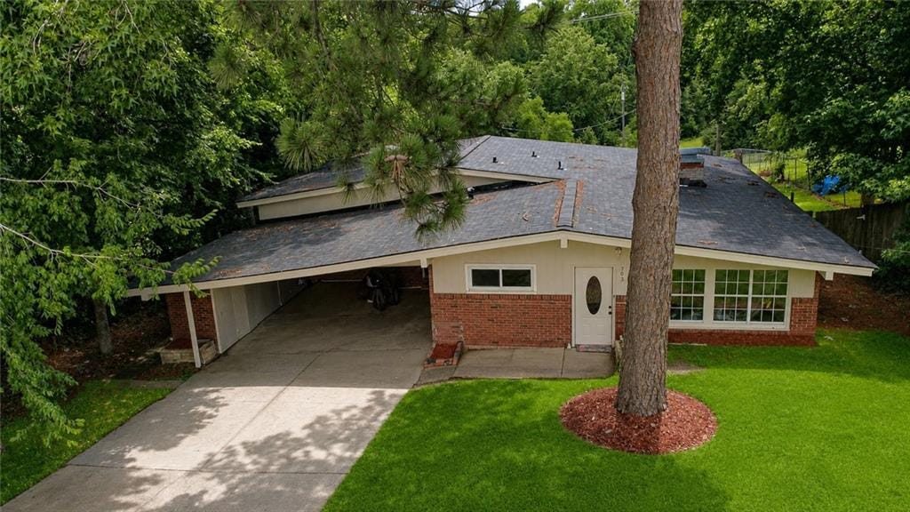 703 S Seale Rd, Phenix City, AL 36869