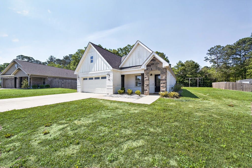 66 Quail Run Ave, Smiths Station, AL 36877