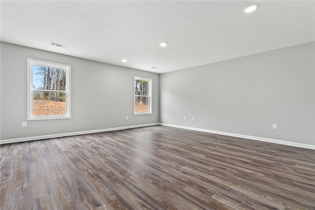 427 gray St, Opelika, AL 36801, Natural light pours into this spacious room, highl