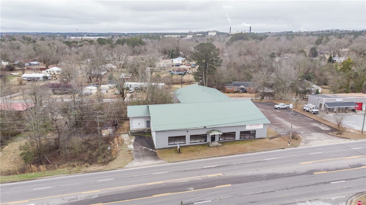 2305 Veterans Memorial Pkwy, Lanett, AL 36863