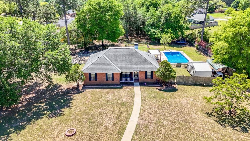 128 Pine Lakes Dr, Leesburg, GA 31763