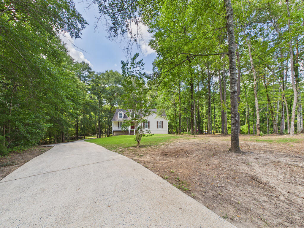 1732 Lee Rd, Salem, AL 36874