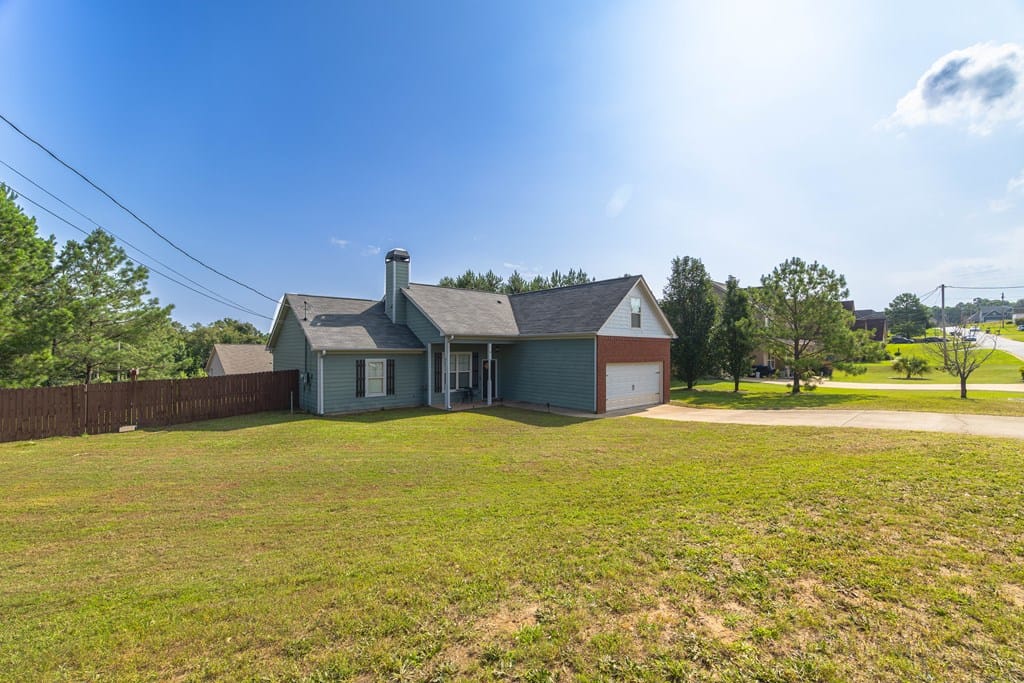 18 Balsa Dr, Phenix City, AL 36869