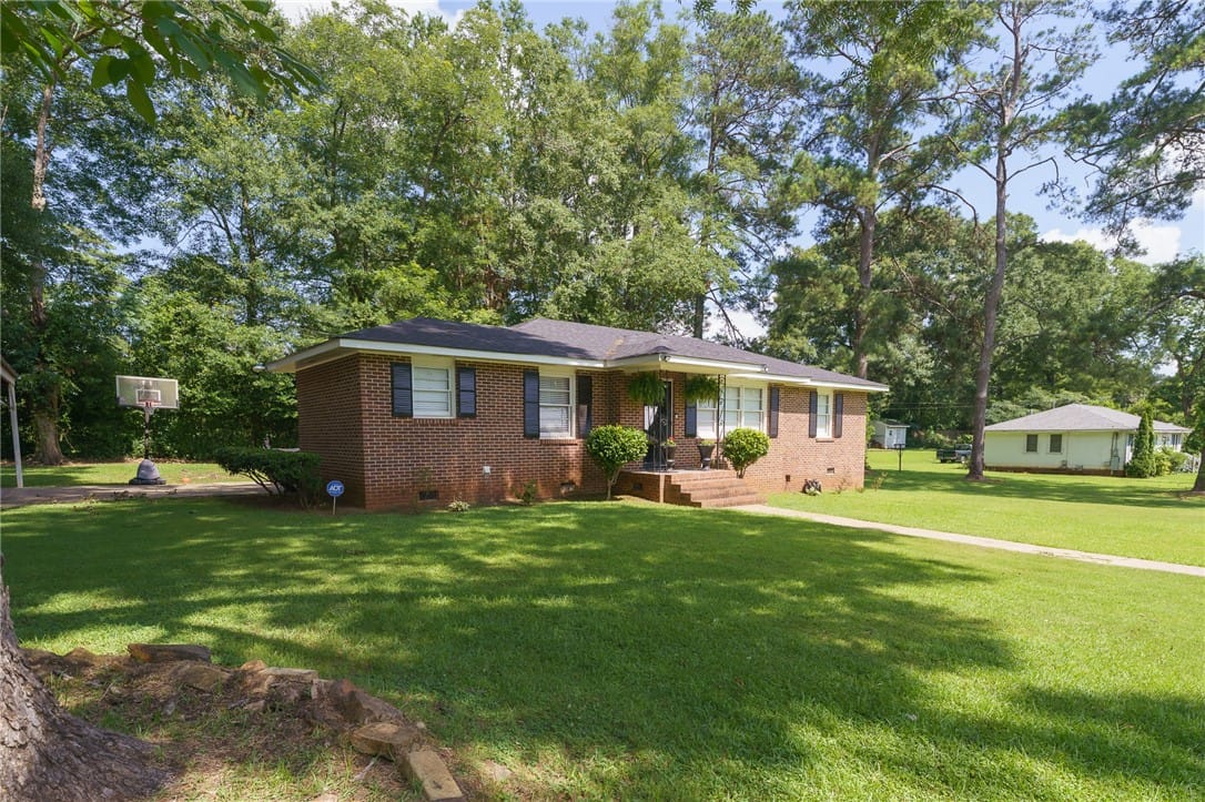507 N 11th Ave, Lanett, AL 36863