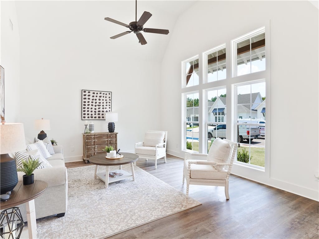 3171 BOTTLE, Auburn, AL, 36830