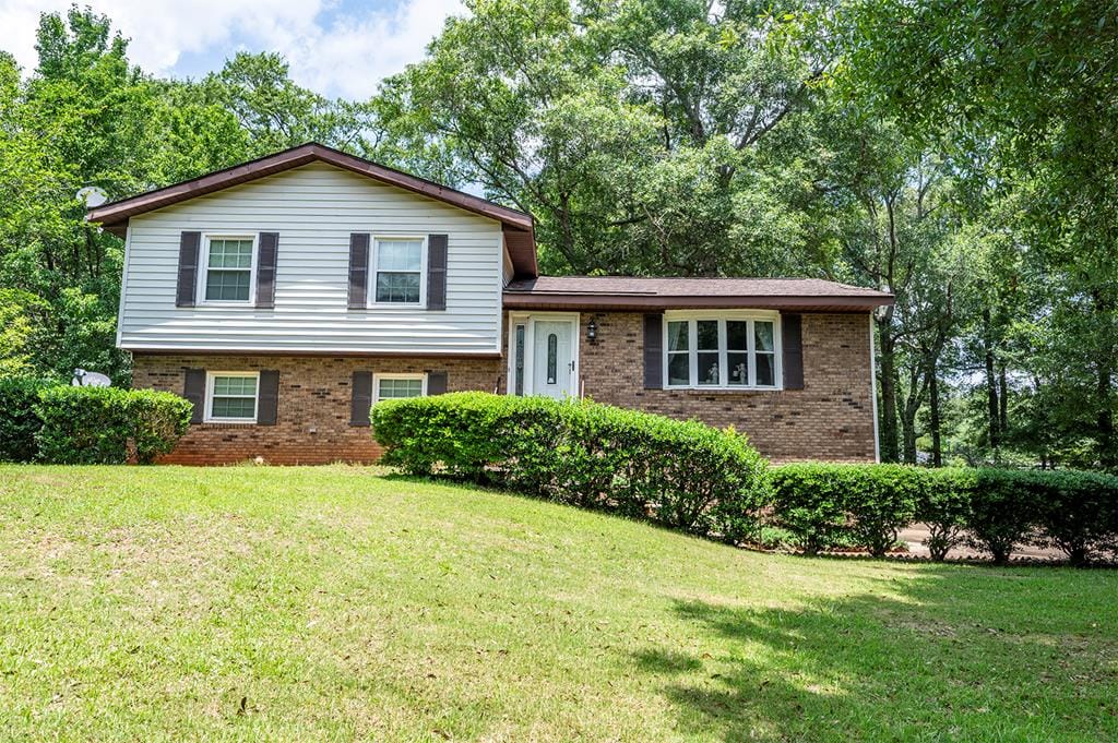 911 Benchmark Dr, Albany, GA 31721