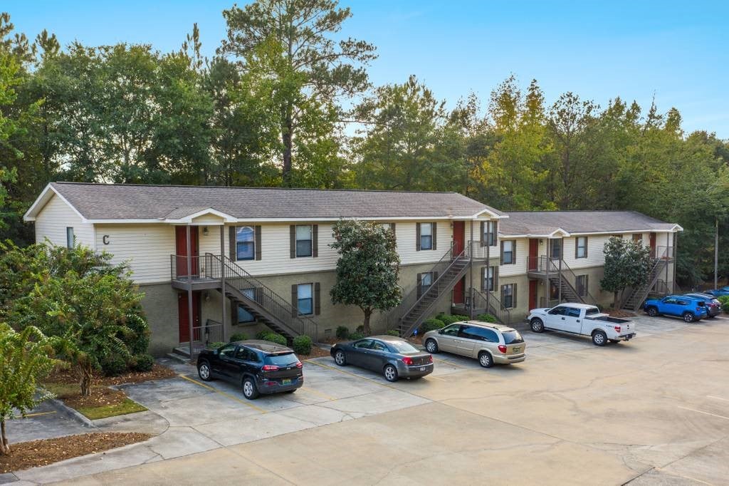 449 N Donahue Dr Apartment C18, Auburn, AL 36832